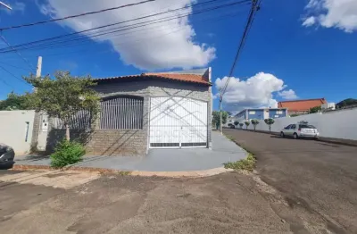 Casa com 4 quartos à venda na Vila Independência, Bauru 
