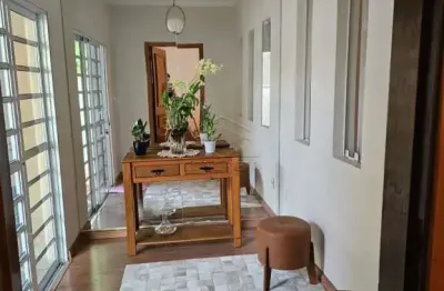 Casa com 3 quartos à venda no Centro, Bauru 