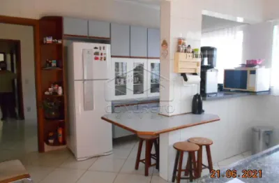 Casa com 4 quartos à venda no Centro, Lençóis Paulista 