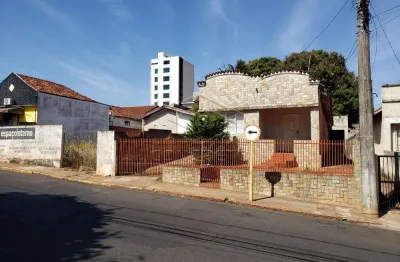 Casa à venda na Vila Cardia, Bauru 