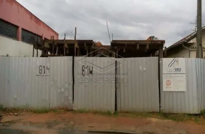 Casa com 3 quartos à venda no Centro, Agudos 