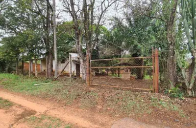 4 lotes de 750m² cada, podendo vender todos juntos ou 2 e 2!