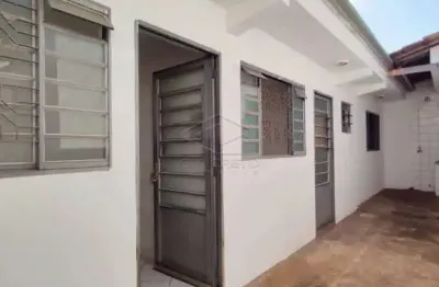 Casa com 1 quarto para alugar no Centro, Bauru 