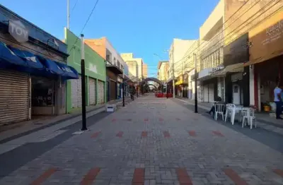 Ponto comercial com ótimo custo-benefício na batista de carvalho!