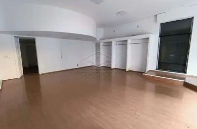 Casa comercial para alugar no Centro, Jaú 