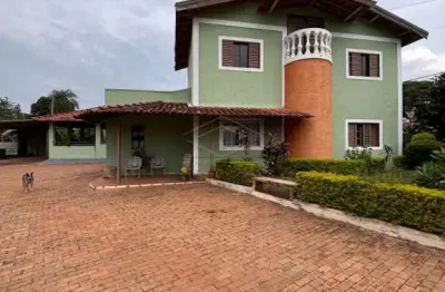 Excelente chácara com 4 dormitórios e área de lazer