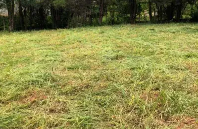 Terreno à venda no Condomínio Real Village, Piratininga 