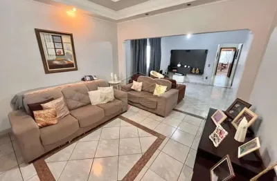 Casa com 4 quartos à venda no Jardim Itamaraty, Lençóis Paulista 