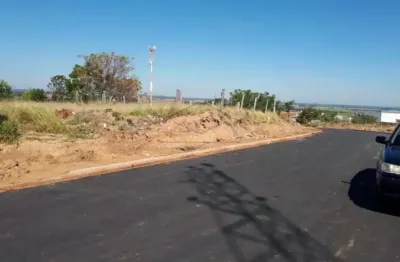 Casa à venda no Jardim Riviera, Botucatu 