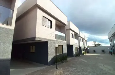 Casa com 2 quartos para alugar na Vila Santa Clara, Botucatu 