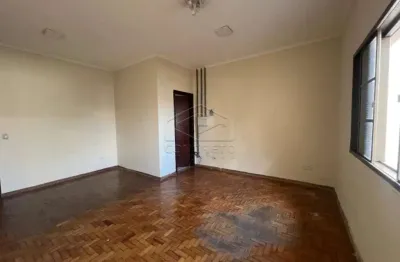 Casa com 3 quartos para alugar no Centro, Lençóis Paulista 