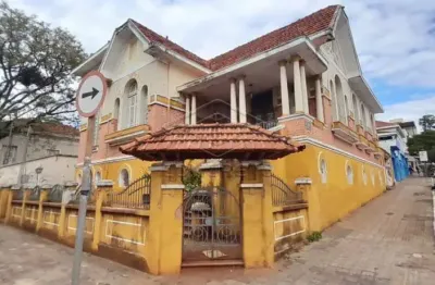 Casa com 3 quartos para alugar no Centro, Jaú 