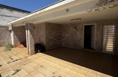 Casa com 3 dormítorios sendo 1 suíte em excelente localização. bauru/sp