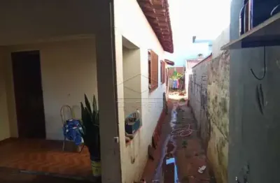 Casa com 3 quartos à venda na Vila Leozina, Igaraçu do Tietê 