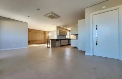 Apartamento com 3 quartos para alugar na Vila Assis, Jaú 