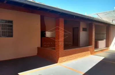 Casa com 3 quartos para alugar no Jardim Ubirama, Lençóis Paulista 