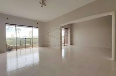 Apartamento com 3 quartos para alugar no Centro, Jaú 