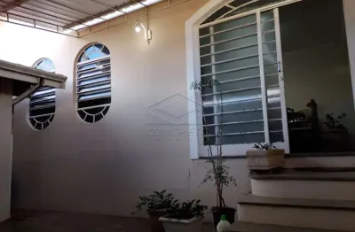 Casa com 3 quartos à venda no Jardim Paraíso, Botucatu 