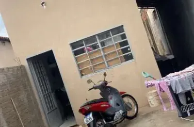 Casa com 2 dormitórios e quintal amplo. parque jaraguá, bauru/sp