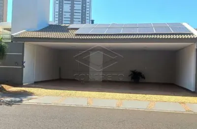 Excelente residência diferenciada construída em dois lotes