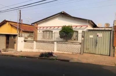 Casa com 2 quartos à venda no Centro, Jaú 