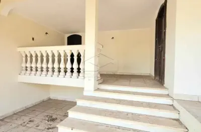 Casa com 3 quartos para alugar na Vila Souto, Bauru 