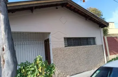 Imóvel à venda com área total de 283,56 m², contando com duas casas - vila pacífico