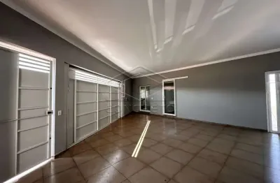 Casa com 3 quartos para alugar no Jardim Dona Emília, Jaú 