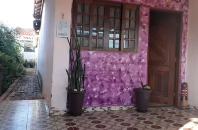 Casa à venda em localização estratégica, ideal para uso residencial ou comercial - vila coralina