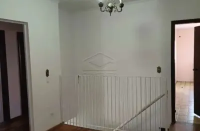 Casa com 4 dormitórios sendo 1 suite - 5 minutos do centro de bauru