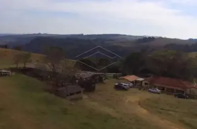 Fazenda com 36 alqueires localizada ao lado da cuesta, em pardinho/sp