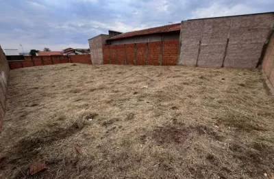 Casa à venda no Jardim Itamaraty, Lençóis Paulista 