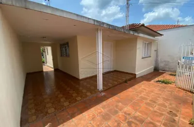 Casa com 2 quartos para alugar no Centro, Barra Bonita 