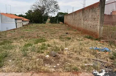 Casa à venda no Jardim Nelli, Lençóis Paulista 