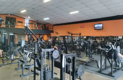 Excelente imóvel comercial para locação já com estrutura pronta para academia