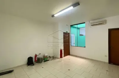 Casa comercial para alugar no Centro, Jaú 