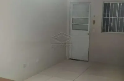 Casa com 2 quartos para alugar no Núcleo Residencial Beija-Flor, Bauru 