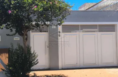 Oportunidade única: casa reformada, cozinha nova, área gourmet e energia sola