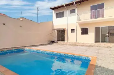 Lindo sobrado com 02 dormitórios e piscina, próx. ao upa bela vista
