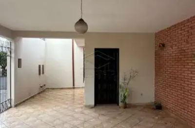 Casa com 3 dormitórios em excelente localização. vila coralina, bauru/sp