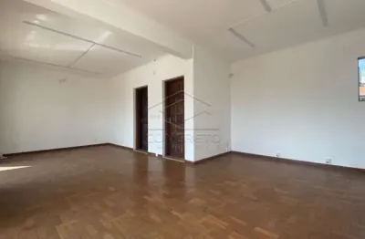 Casa com 3 quartos para alugar no Jardim Estádio, Jaú 