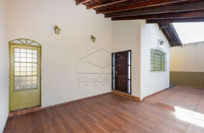 Linda residencia com 03 dormitórios próximo a rua bernardino de campos