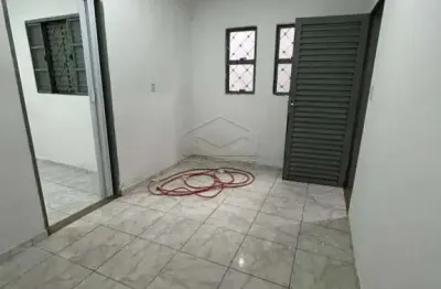Casa com 1 quarto para alugar na Vila Garcia, Bauru 