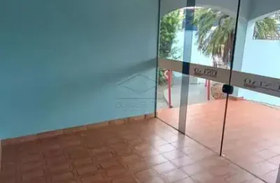 Casa com 3 quartos para alugar no Jardim Ubirama, Lençóis Paulista 