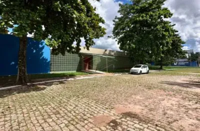 Imóvel comercial amplo e bem estruturado para diversos tipos de seguimento