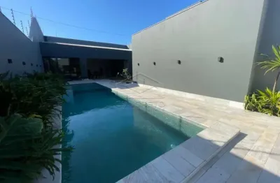 Casa com 4 quartos para alugar no Jardim Diamante, Jaú 