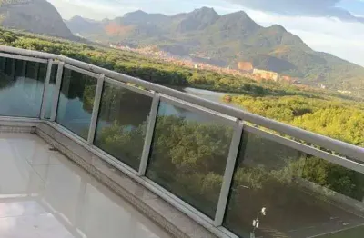 Quatro paredes vende – apartamento 3 quartos na península, condomínio inside – barra da tijuca  apresentamos um excelente apartamento de 95m²