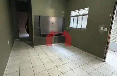 Casa com 2 quartos para alugar na vila mercedes, mauá  por r$ 1.400
