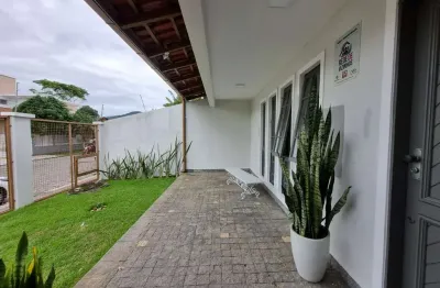 Casa com 4 quartos à venda na cônego thomaz fontes, 109, santa mônica, florianópolis, 194 m2 por r$ 1.950.000