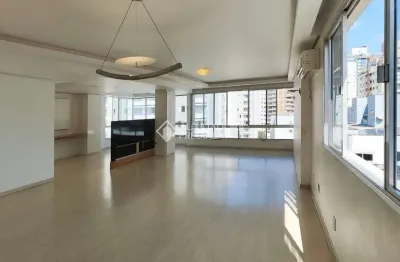 Apartamento com 3 quartos à venda na avenida jornalista rubens de arruda ramos, 1052, centro, florianópolis, 140 m2 por r$ 1.650.000